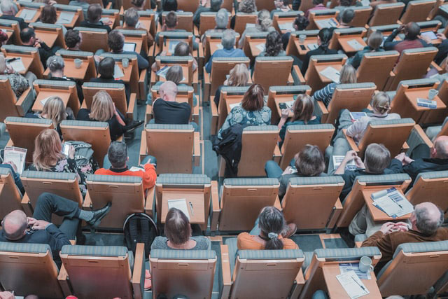 Studieneinrichtung wechseln